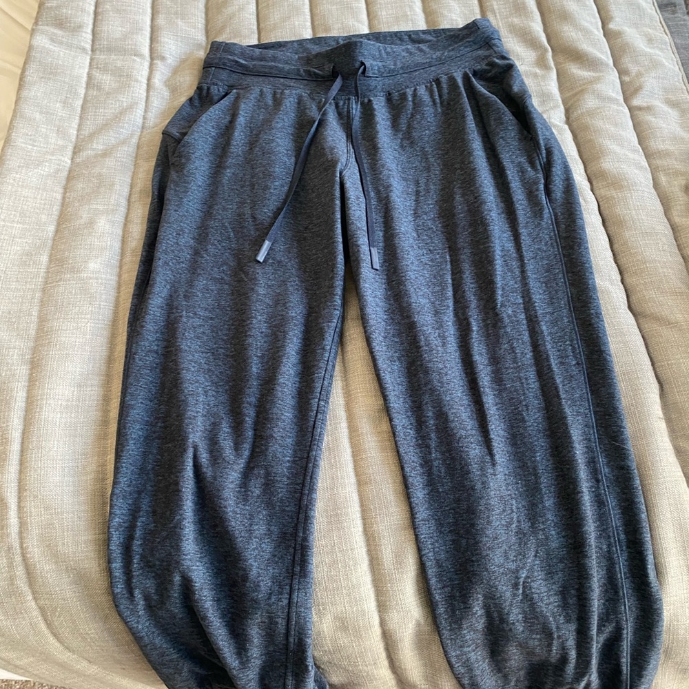 Blue heathered lululemon joggers